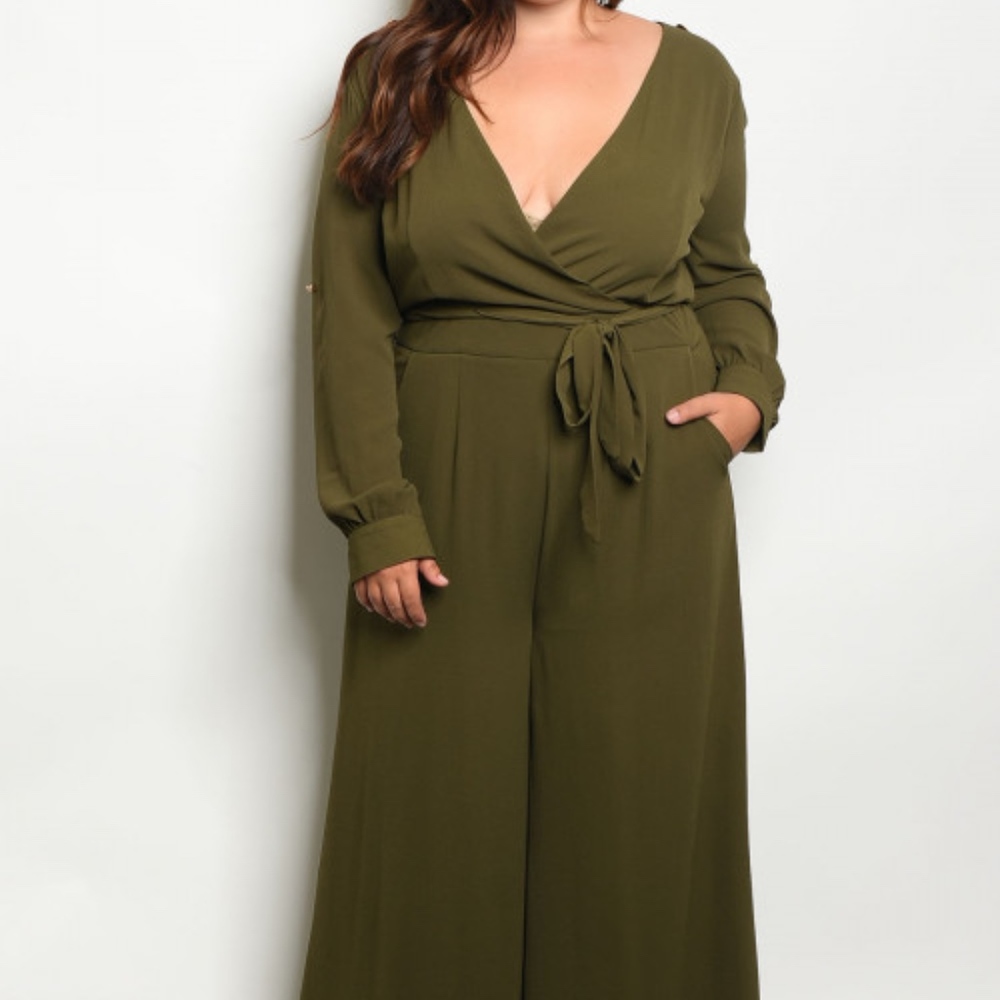 LAST 1! PLUS SIZE OLIVE JUMPSUIT! SIZES 1X 2X & 3X - Picture 2 of 4